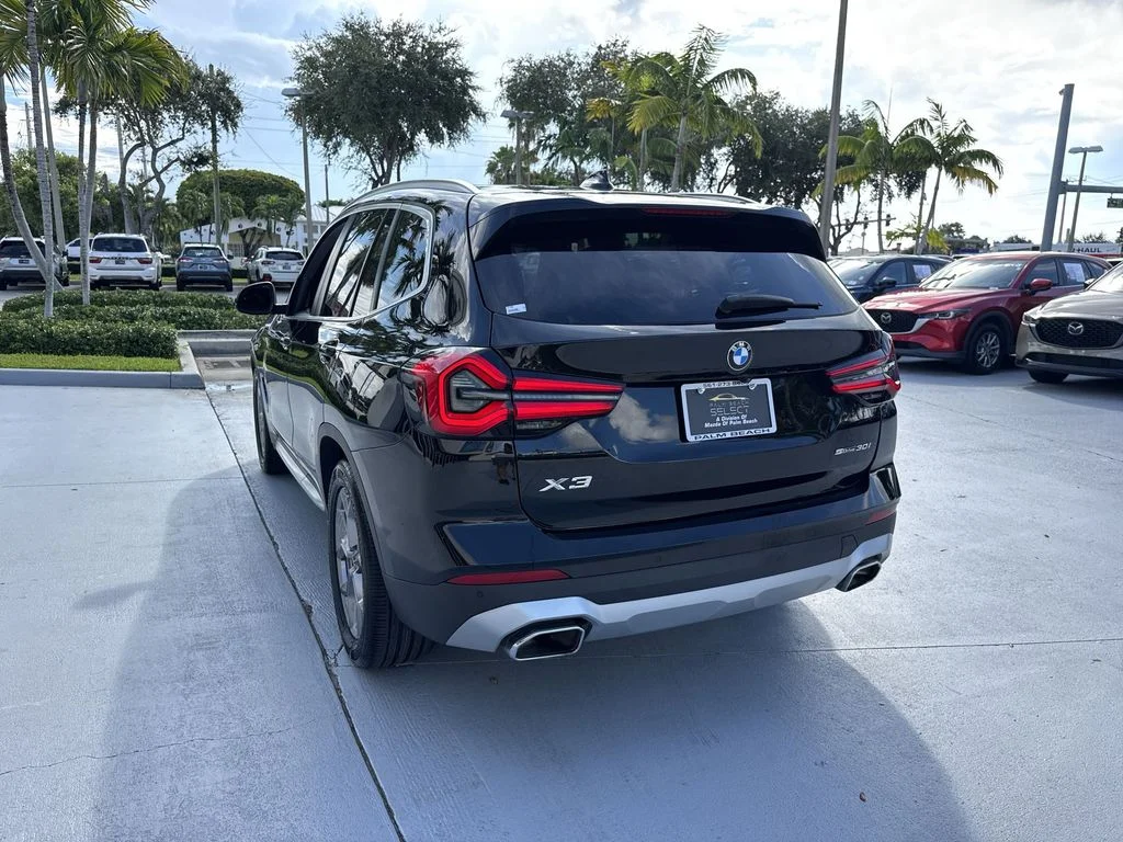 Used 2022 Jet Black BMW sDrive30i image 13