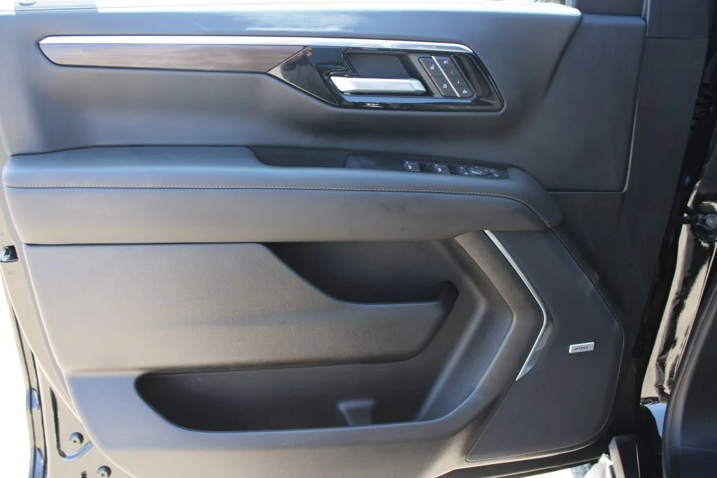 Used 2026 Black Chevrolet LT image 33