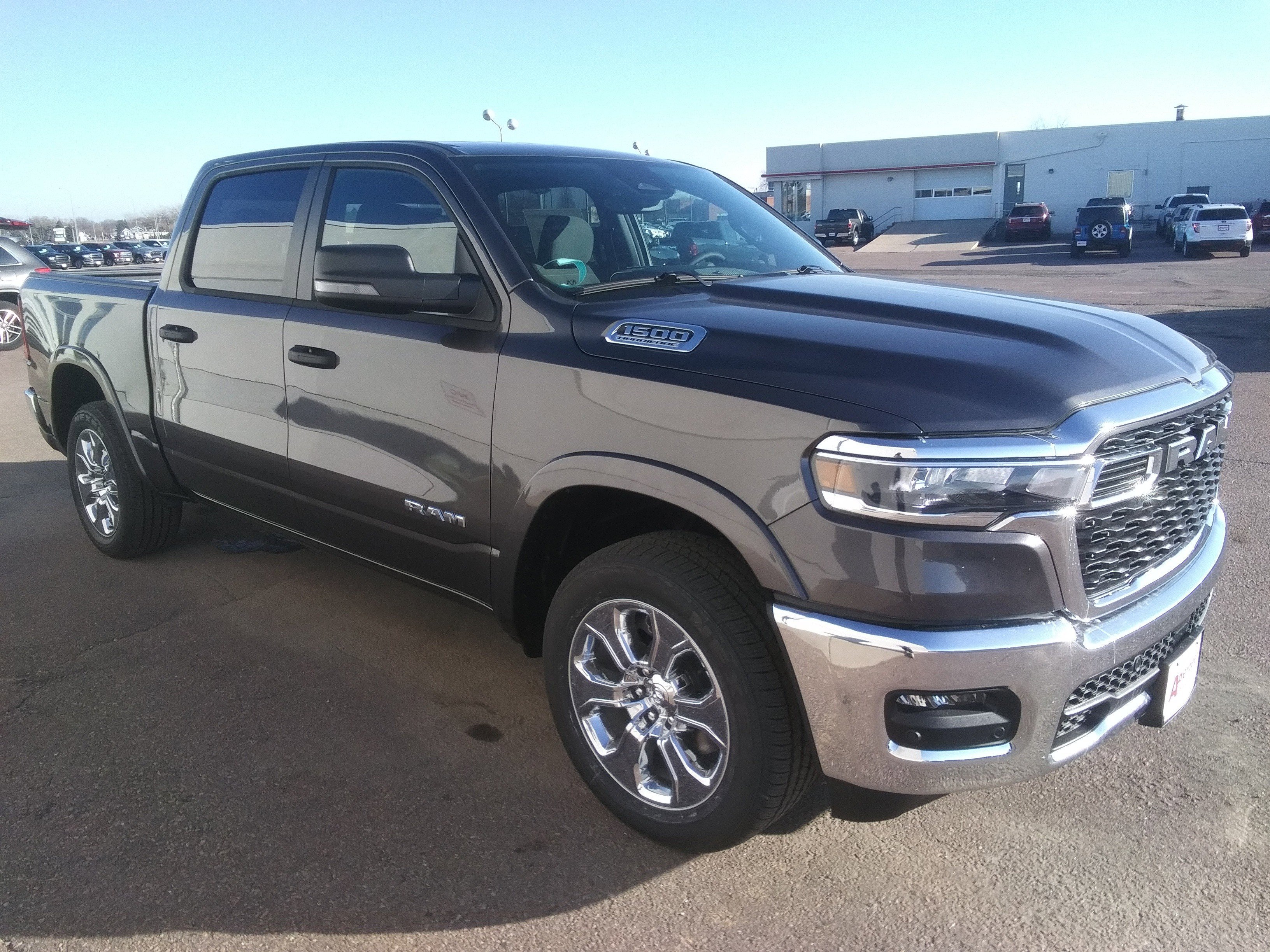 New 2026 Granite Crystal Metallic Clear-Coat Exterior Paint RAM Big Horn/Lone Star image 4