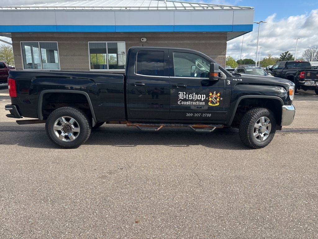 Used 2018 ONYX BLACK GMC SLE image 11
