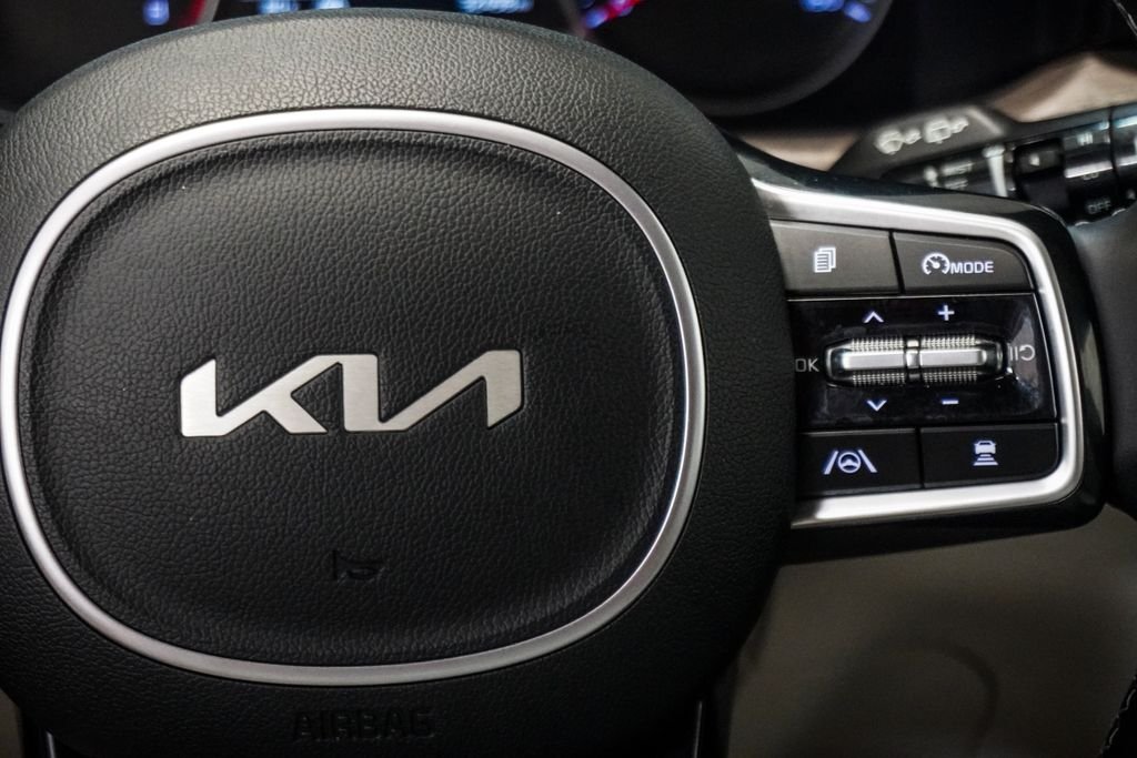 Used 2022 Gray Kia EX image 16