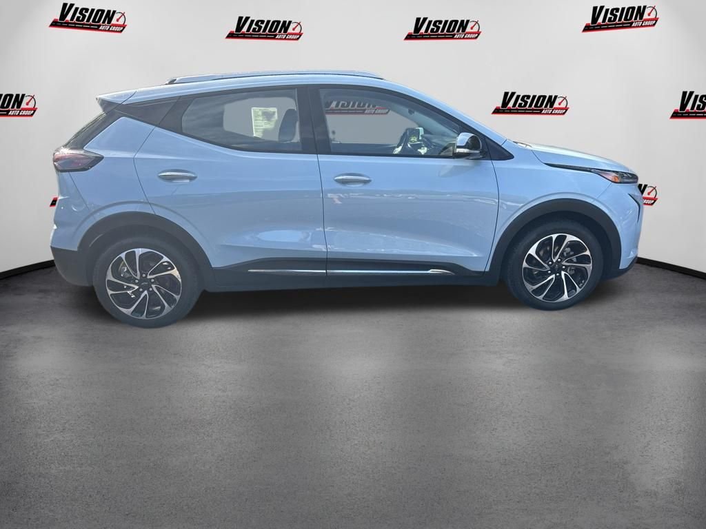 Used 2023 Blue Chevrolet Premier image 4