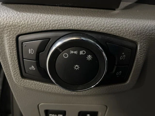 Used 2020 Black Ford XLT image 18