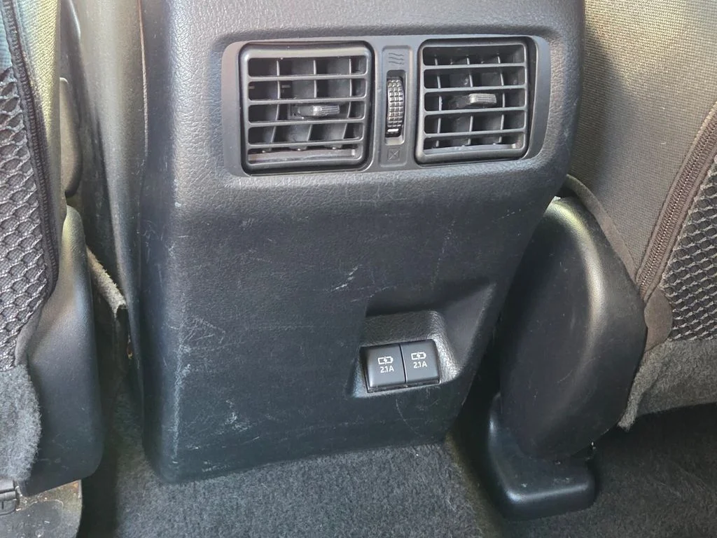 Used 2021 White Toyota SR5 image 15