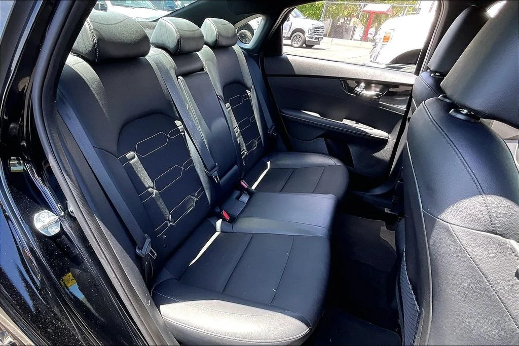 Used 2023 Aurora Black Pearl Kia GT-Line image 26