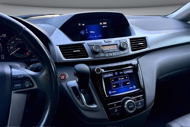 Used 2016 White Honda EX-L image 11