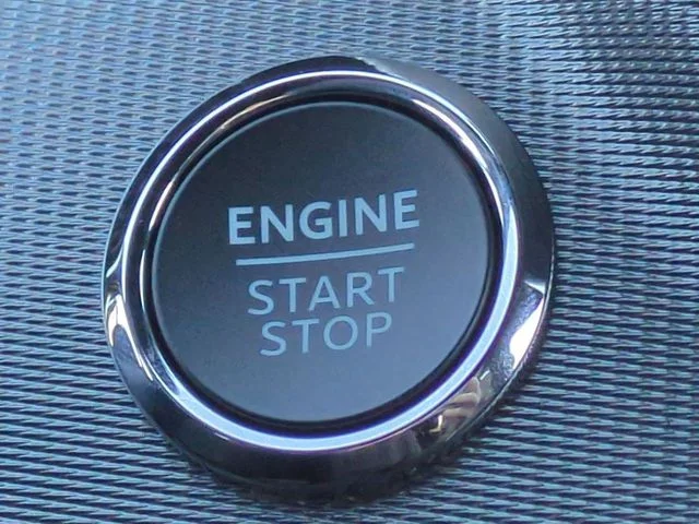 New 2026 Star White Metallic Tri-Coat Ford ST-Line image 27
