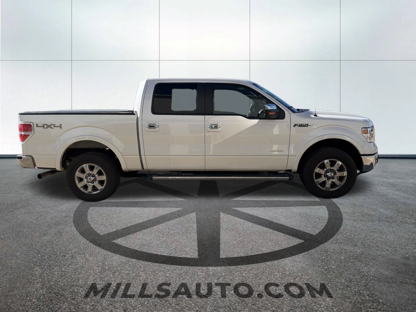 Used 2014 White Ford Lariat image 3