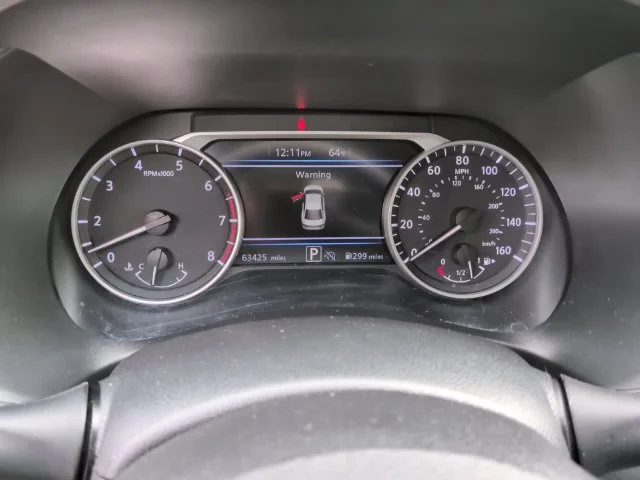 Used 2024 Gray Nissan SV image 18