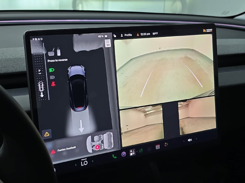 Used 2025  Tesla  image 17