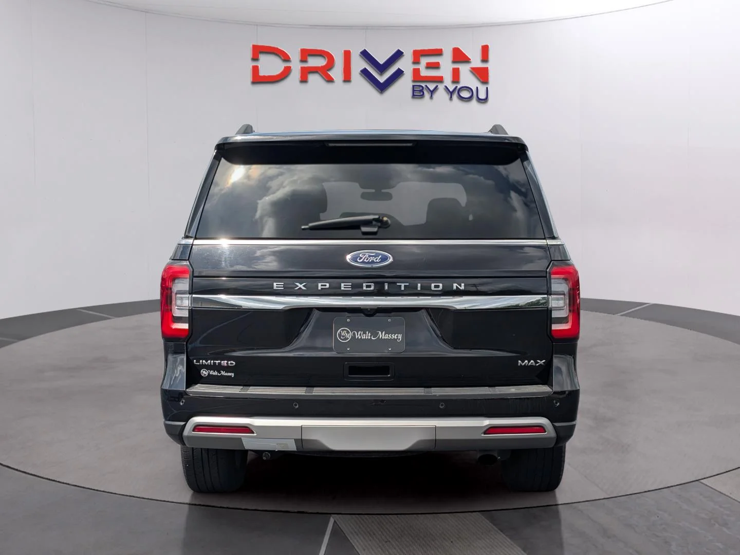 Used 2024 Agate Black Ford Limited image 4