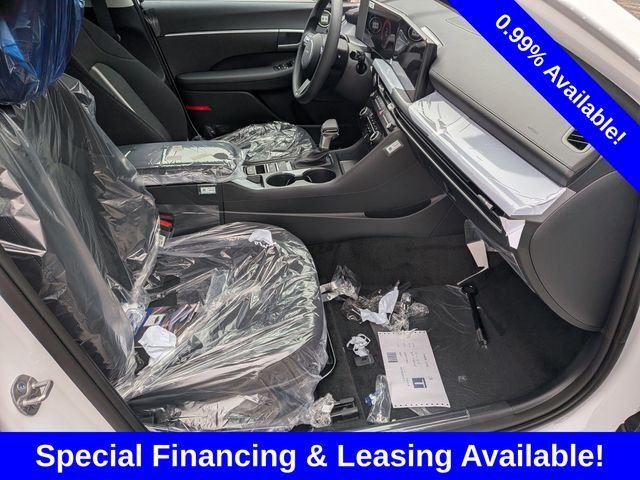 Used 2026 White Hyundai SE image 27