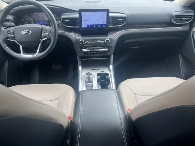 Used 2020 Green Ford Limited image 12