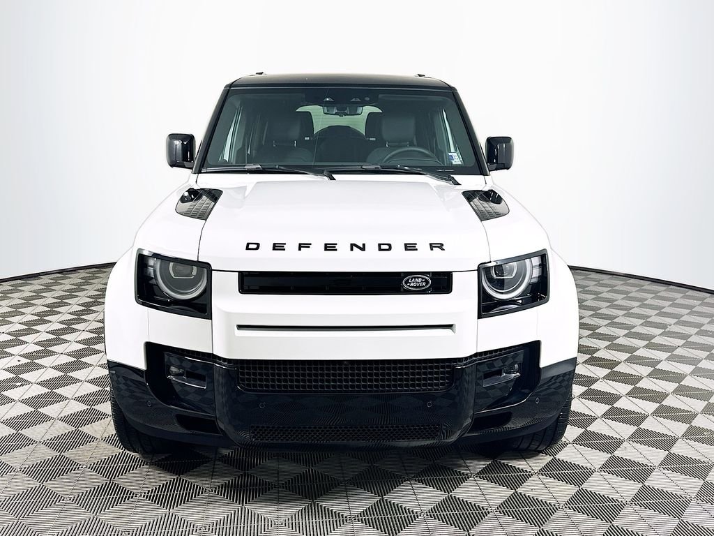 New 2026 Fuji White Land Rover X-Dynamic SE image 2