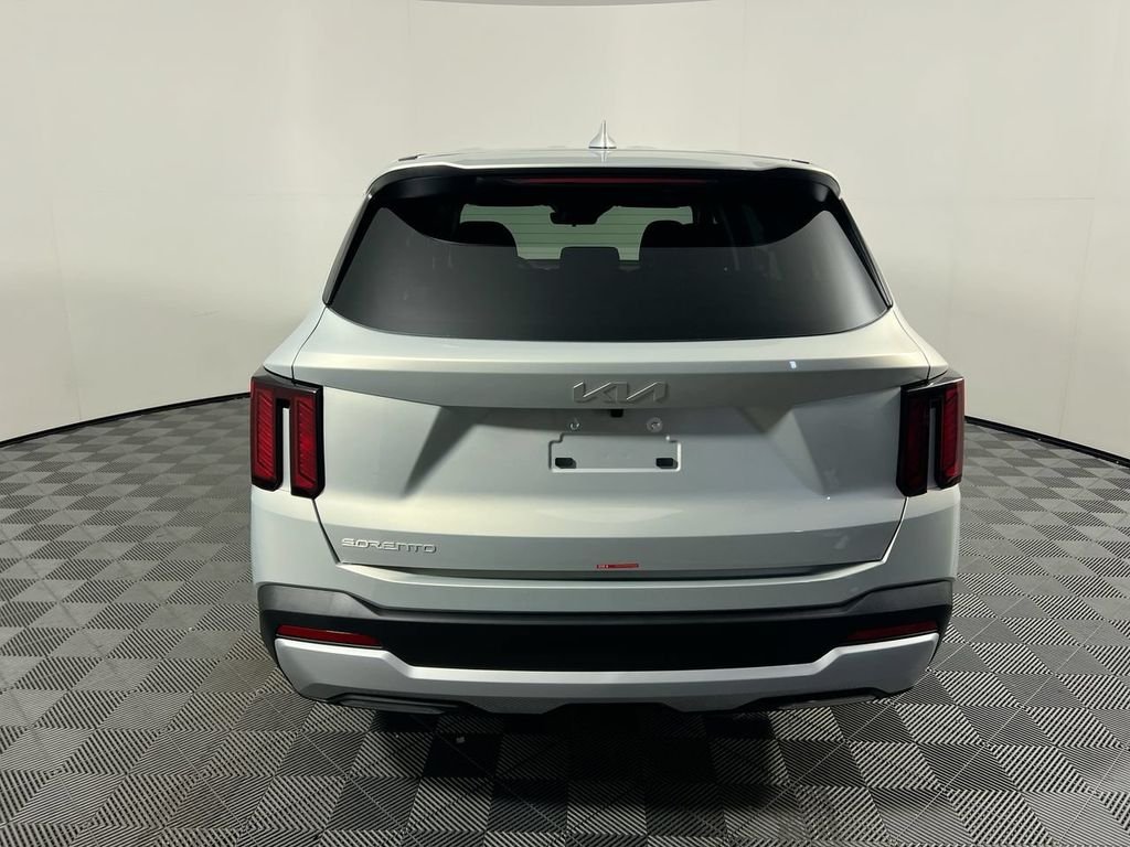 2026 Kia Sorento LX - Photo 4