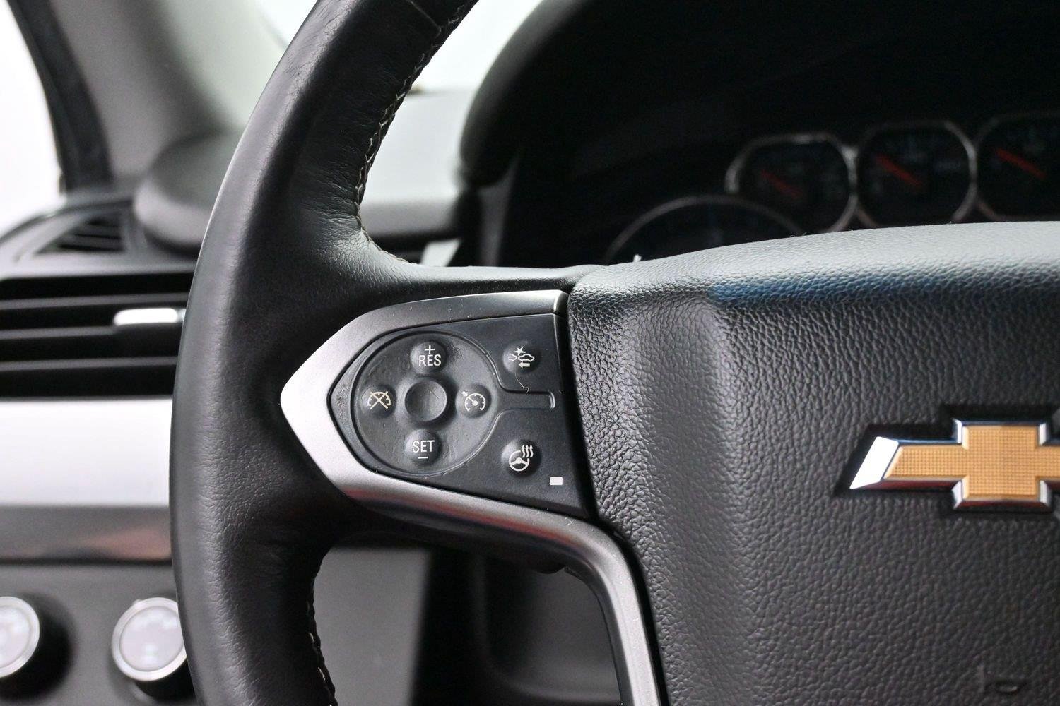 Used 2018 TUNGSTEN METALLIC Chevrolet LT image 21