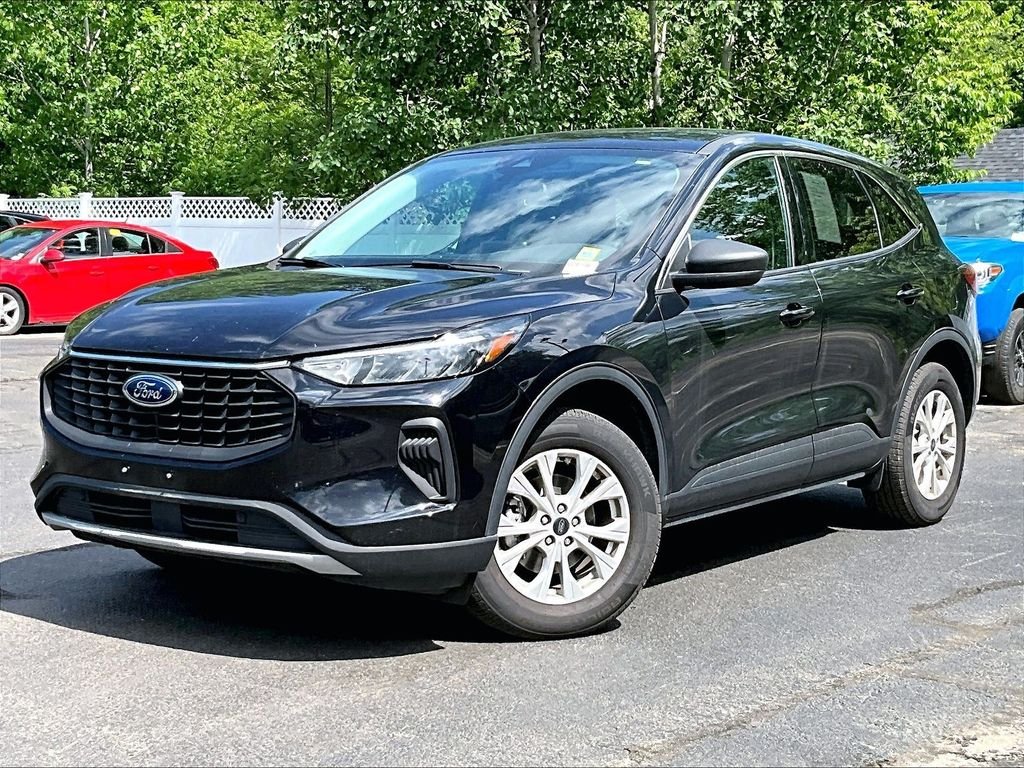 Used 2024 Black Ford Active image 3