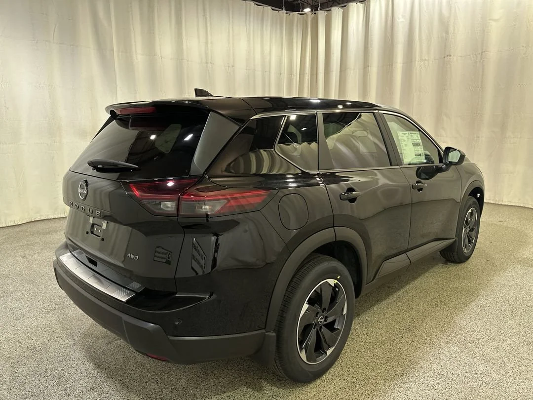 2026 Nissan Rogue SV - Photo 8