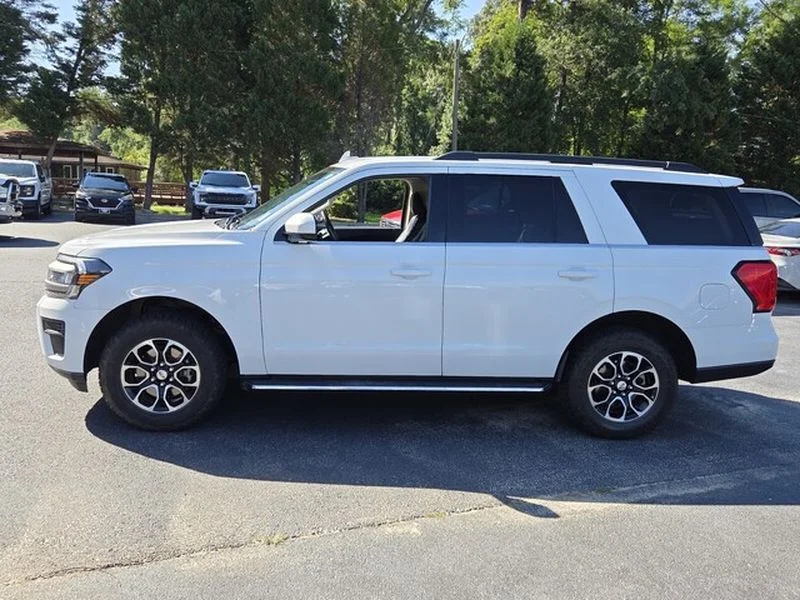 Used 2022 Oxford White Ford XLT image 5