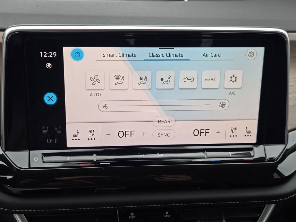 2026 Volkswagen Atlas SE w/Tech - Photo 16