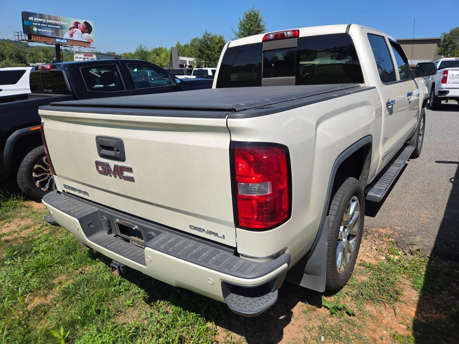 Used 2015 WHITE DIAMOND TRICOAT GMC Denali image 7