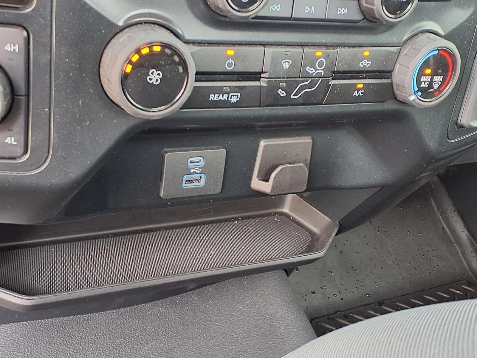 Used 2024 Agate Black Metallic Ford XL image 5