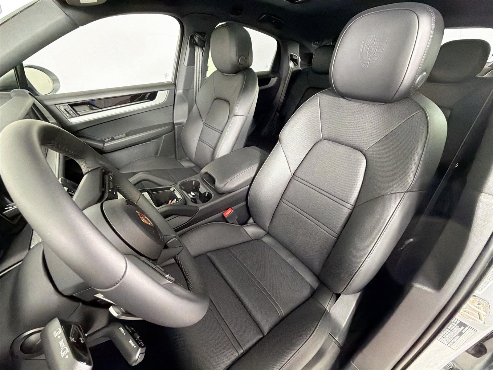 Certified Used 2025 Dolomite Silver Metallic Porsche Coupé image 5