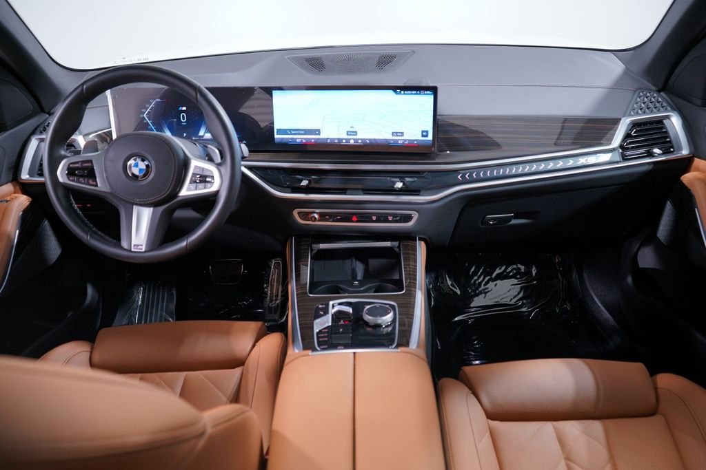 Used 2026 Alpine White BMW sDrive40i image 10