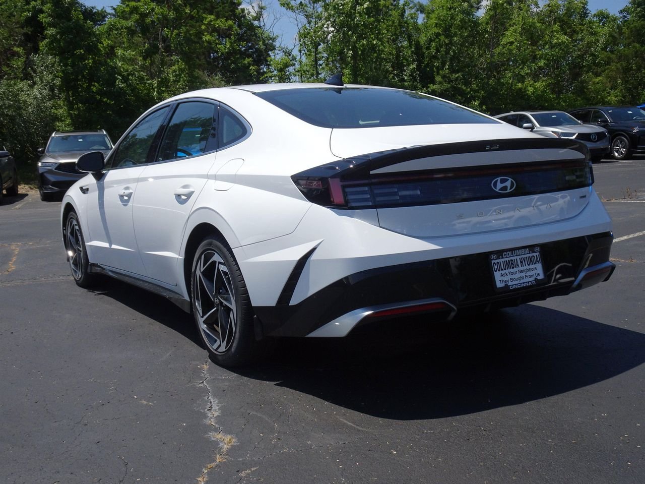 New 2026 White Hyundai SEL Sport image 3