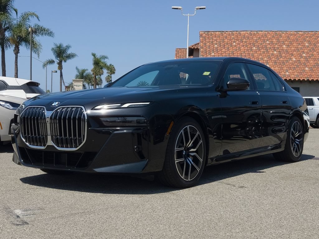 Used 2024 Black Sapphire Metallic BMW 760i xDrive image 3