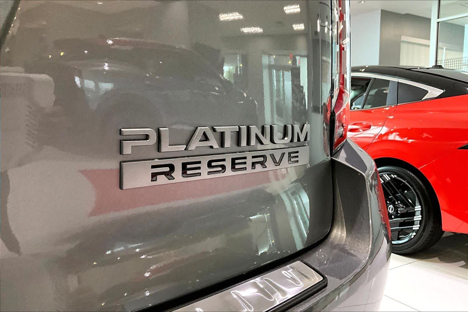 New 2026 Gun Metallic / Super Black Two-tone Nissan Platinum Reserve image 8