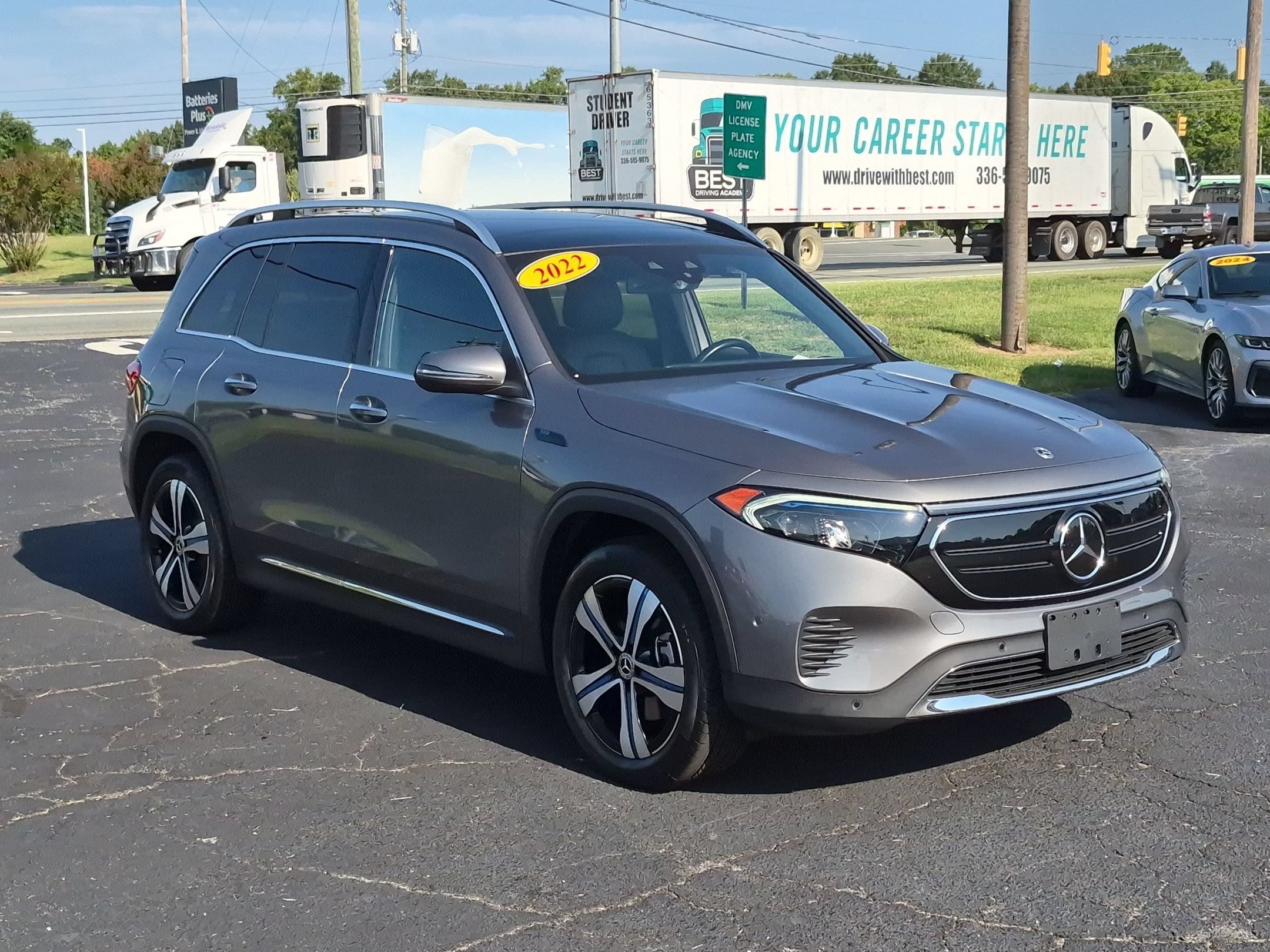 Used 2022 Mountain Gray Metallic Mercedes-Benz EQB 350 image 7