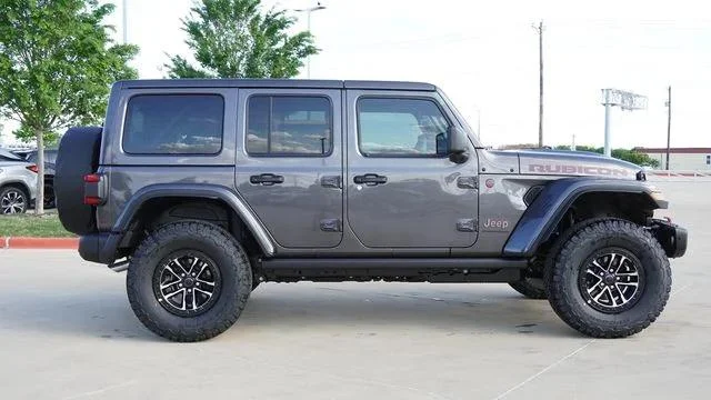 New 2026 Granite Crystal Metallic Clear-Coat Exterior Paint Jeep Rubicon image 10