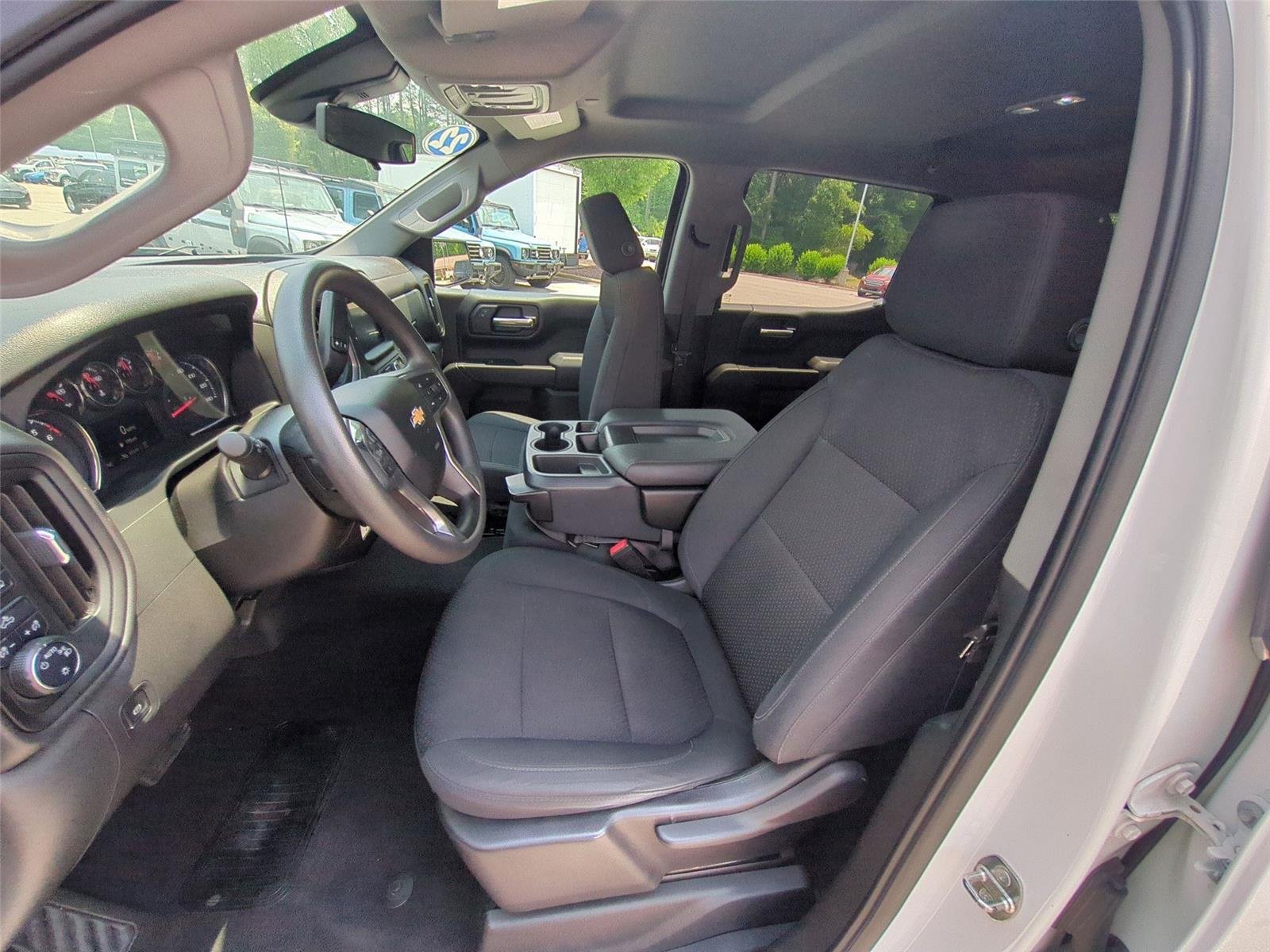 Used 2022 Summit White Chevrolet Custom image 18