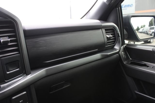 Used 2024 Gray Metallic Ford XLT image 18