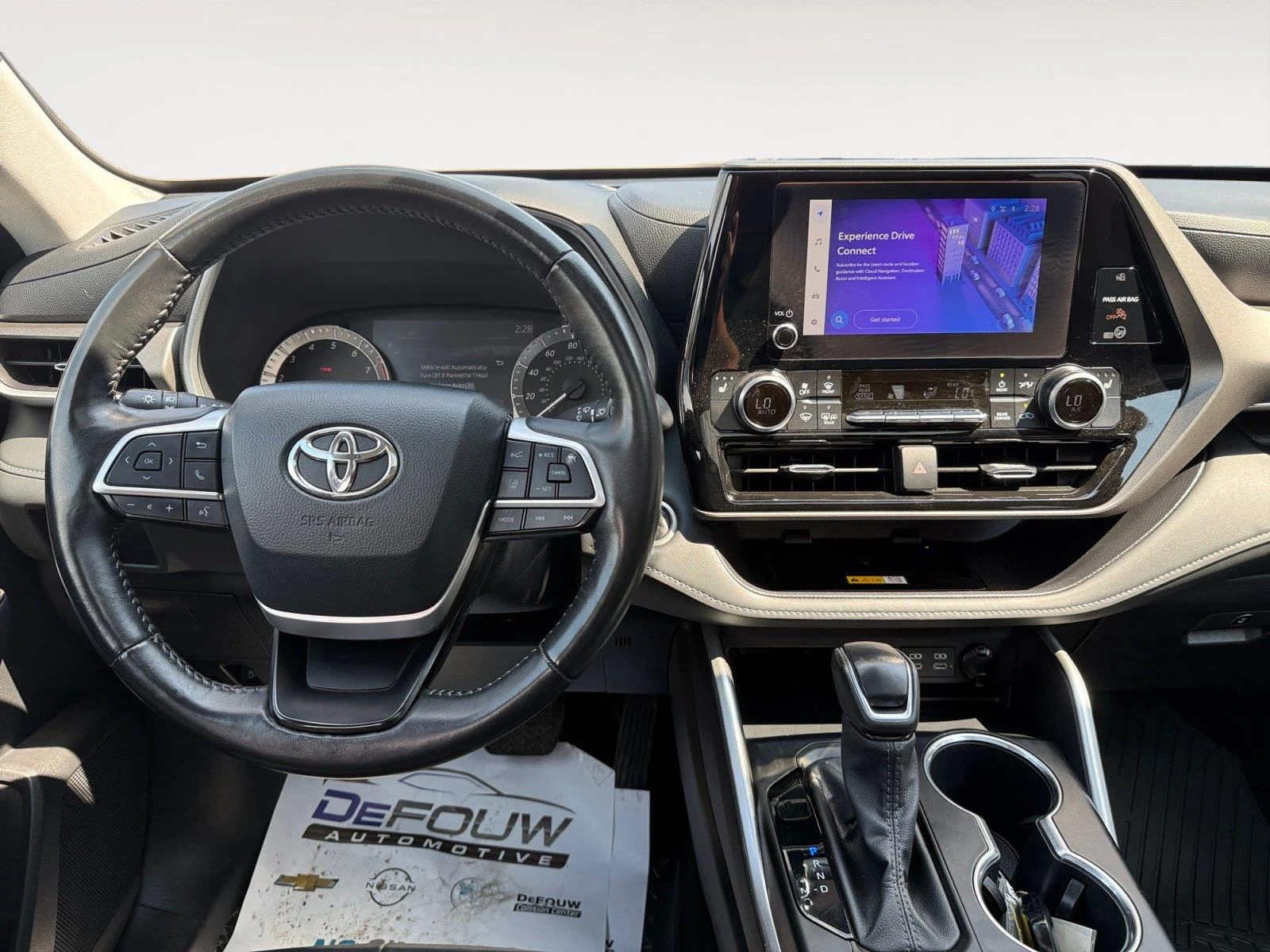 Used 2025  Toyota Platinum image 13