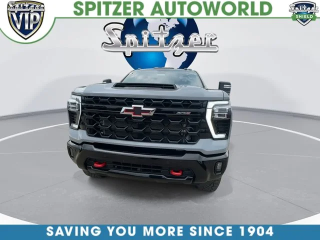 Used 2025 Gray Chevrolet ZR2 image 3