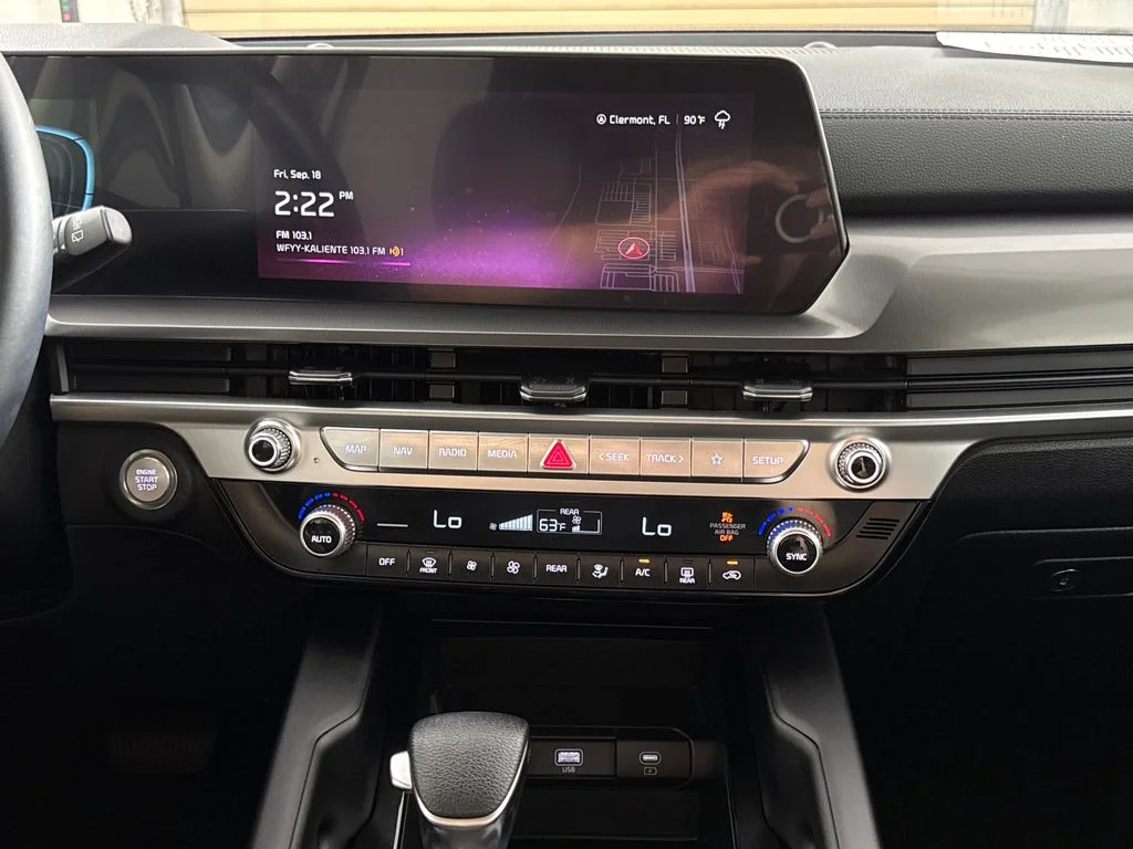 Used 2025 Silver Kia LX image 21