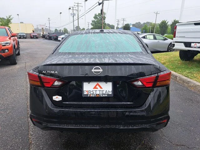 2025 Nissan Altima SV - Photo 9