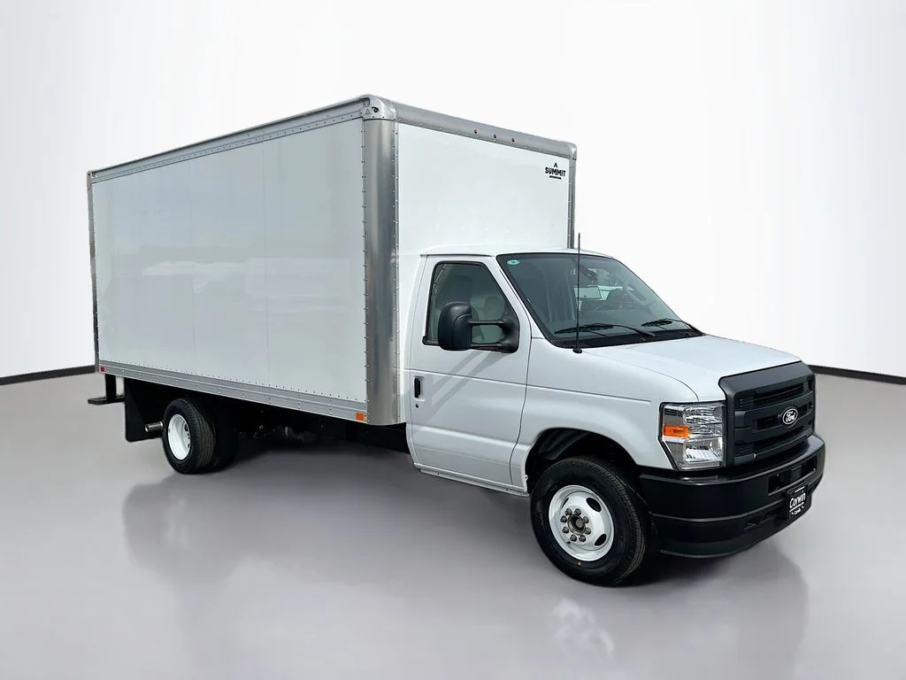 2027 Ford E-Series DRW E-450 Super Duty 176 in WB's photo
