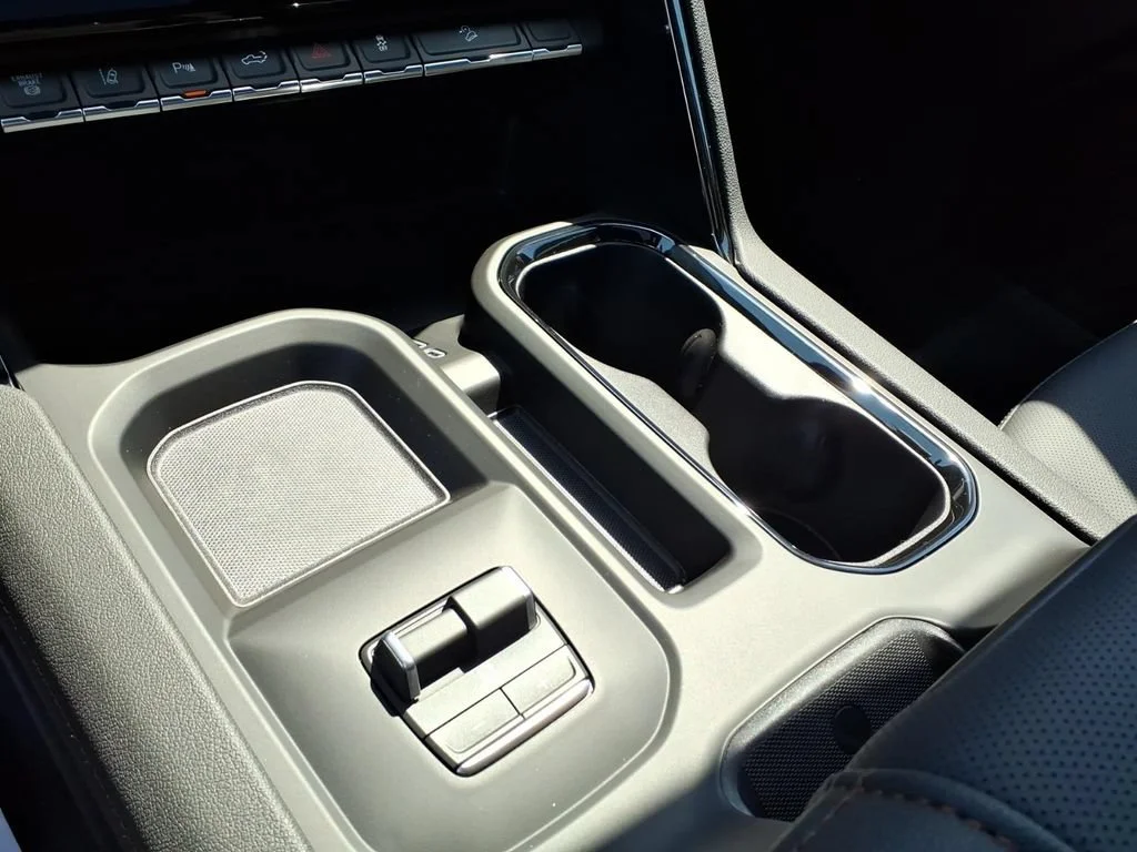 2026 GMC Sierra 2500HD AT4 - Photo 7
