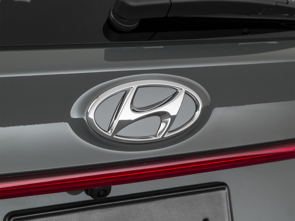 Used 2021 Gray Hyundai SE image 64
