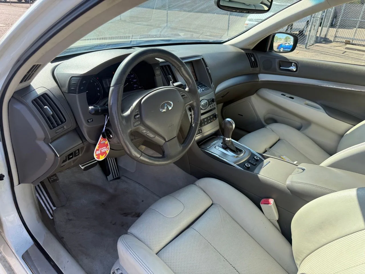 Used 2012 Moonlight White INFINITI X image 12