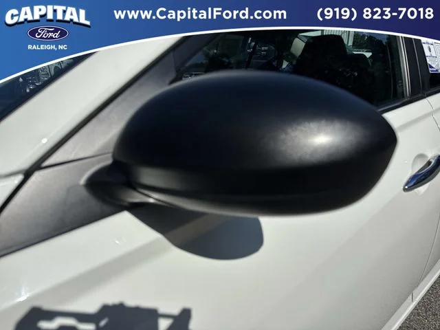 Used 2025 White Nissan 2.5 SV image 12