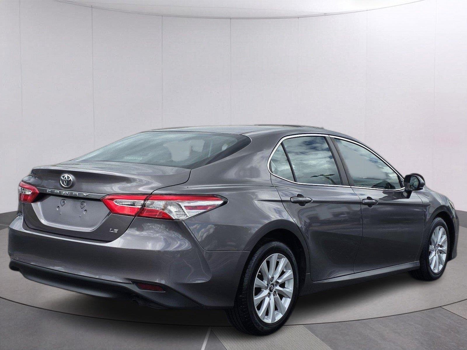 Used 2018 Predawn Gray Mica Toyota LE image 5