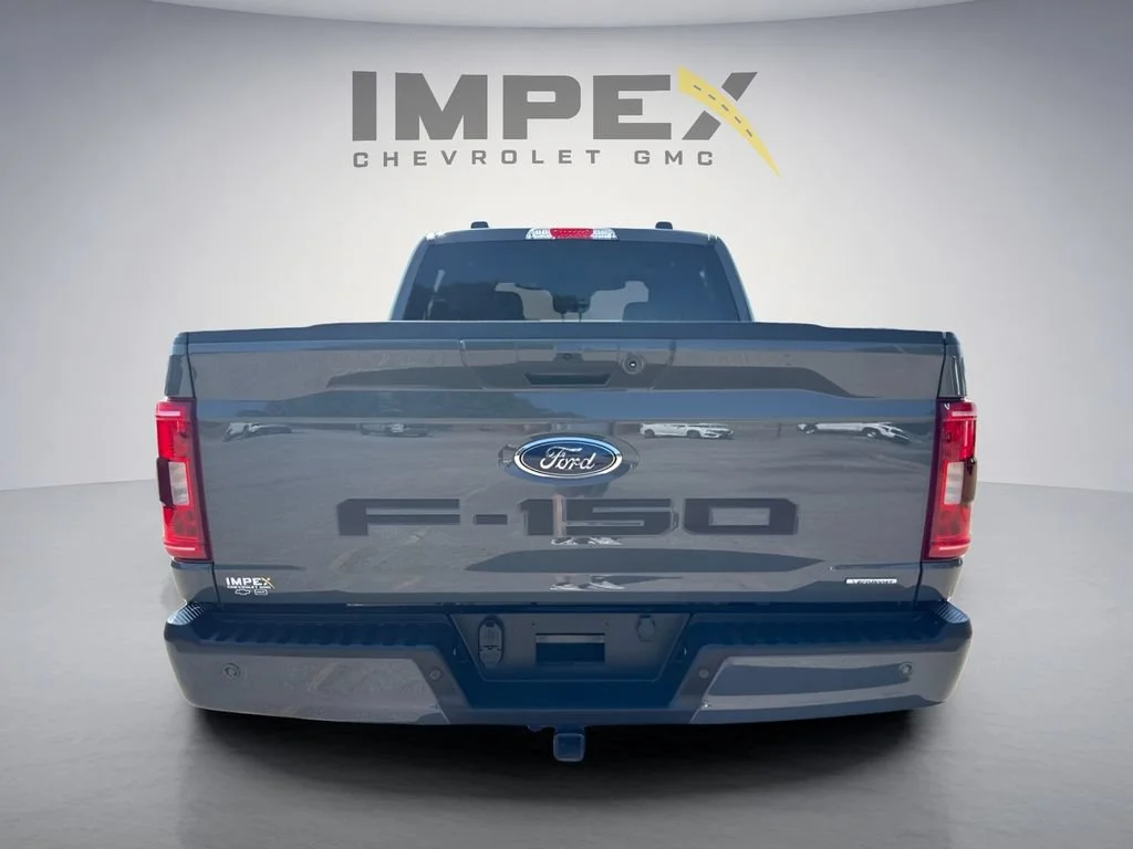Used 2021  Ford XL image 4