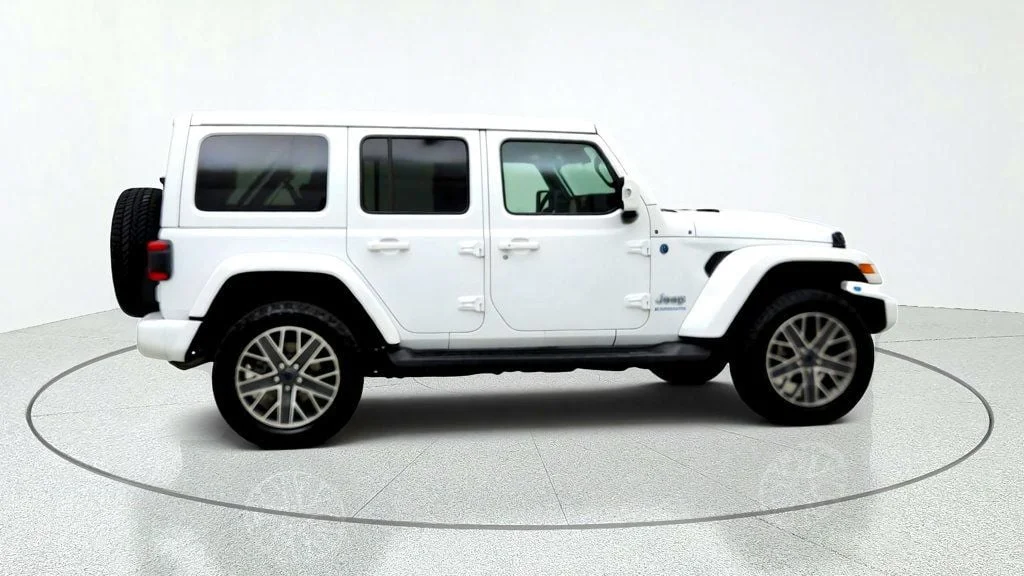 Used 2024 Bright White Clearcoat Jeep High Altitude 4x4 image 4