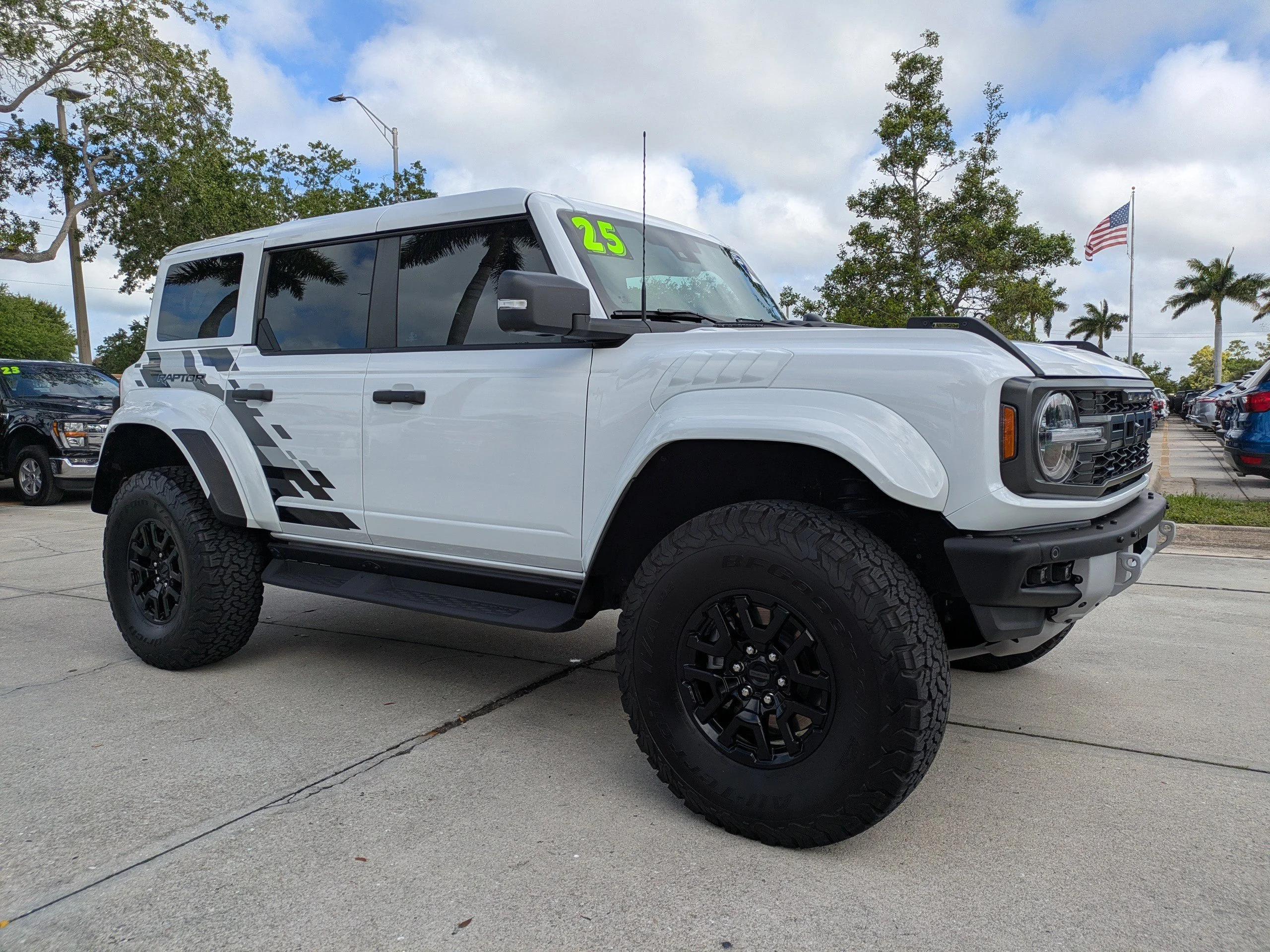 2025 Ford Bronco Raptor 4x4's photo
