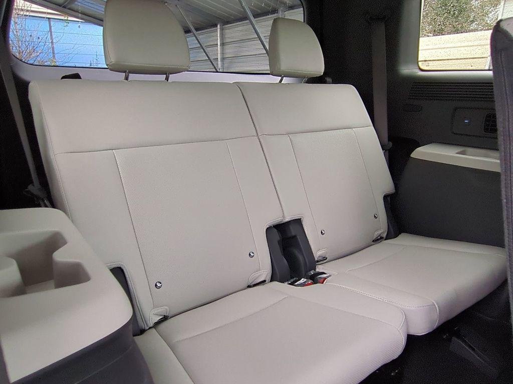 New 2026 White Hyundai SEL FWD image 16