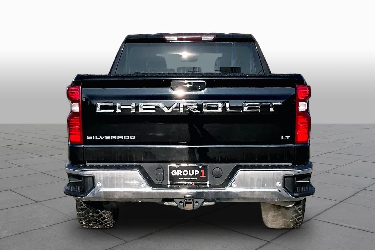 Used 2021 Black Chevrolet LT image 5